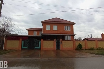Дом, 300 м², 3 эт.